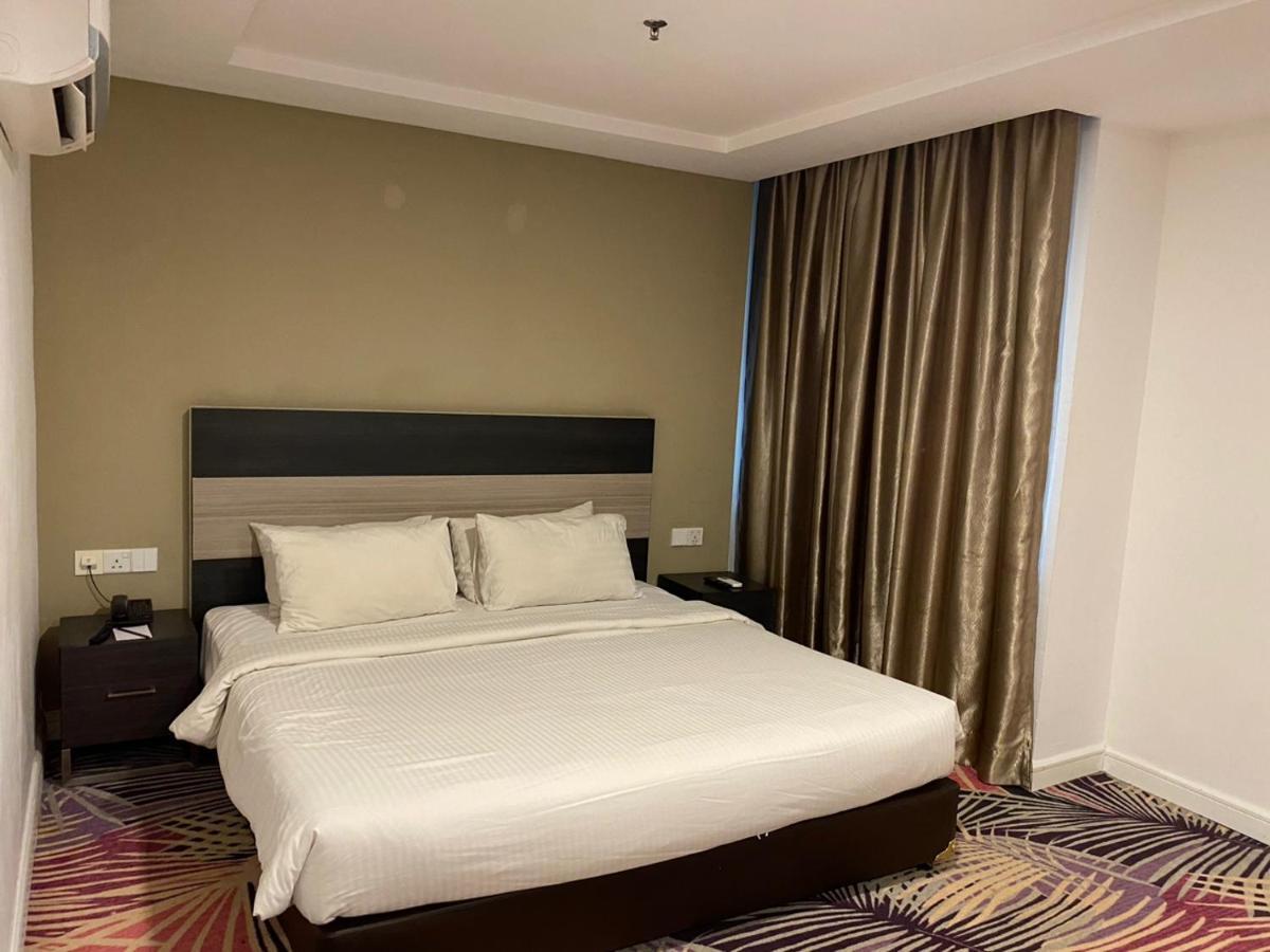 De Palma Hotel Shah Alam Exteriör bild